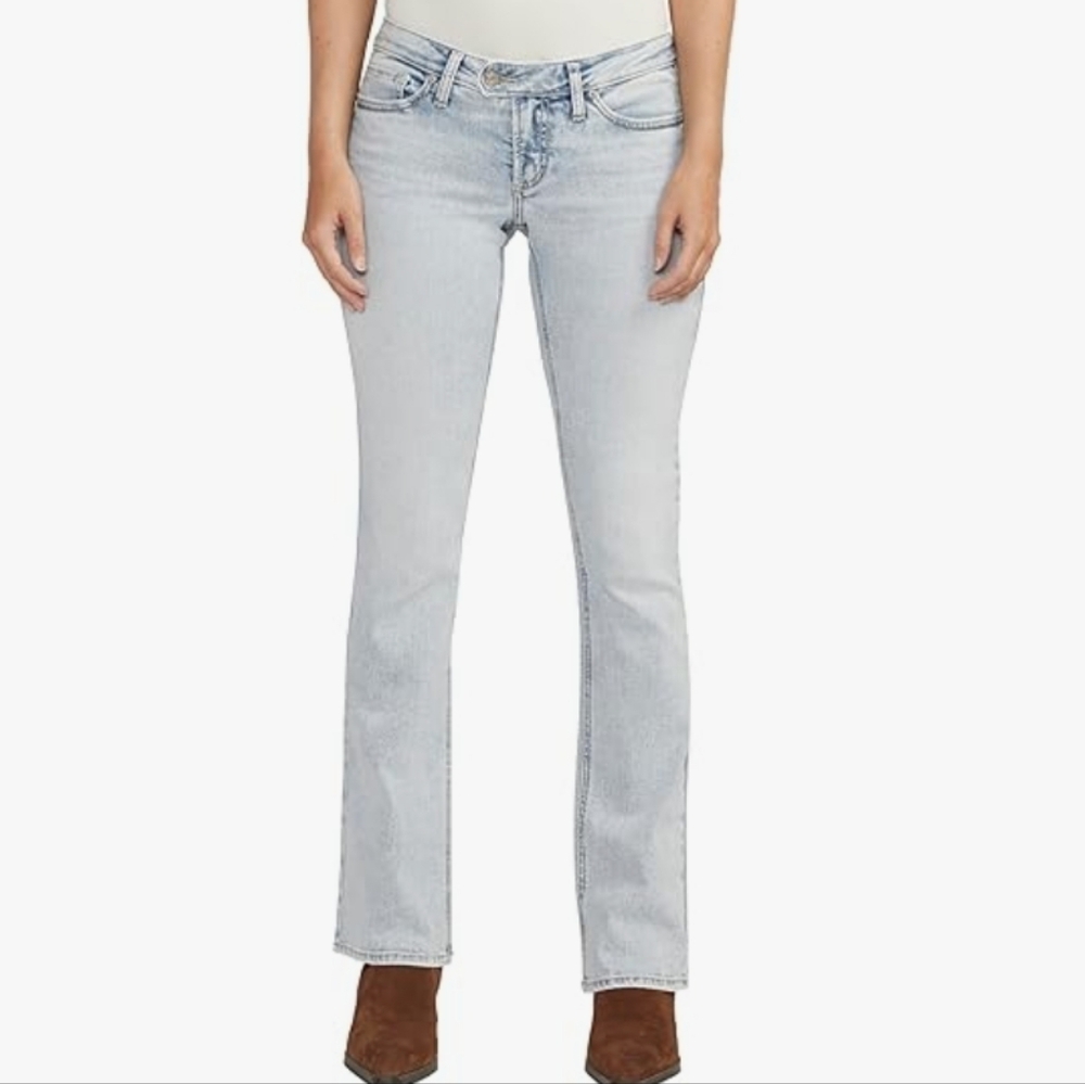 Silver Jeans Co. Women's Tuesday Low Rise Slim Bootcut Jeans